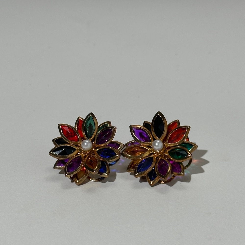 Vintage Star Flower Bezel Set Gold Tone Acrylic Stones Earrings